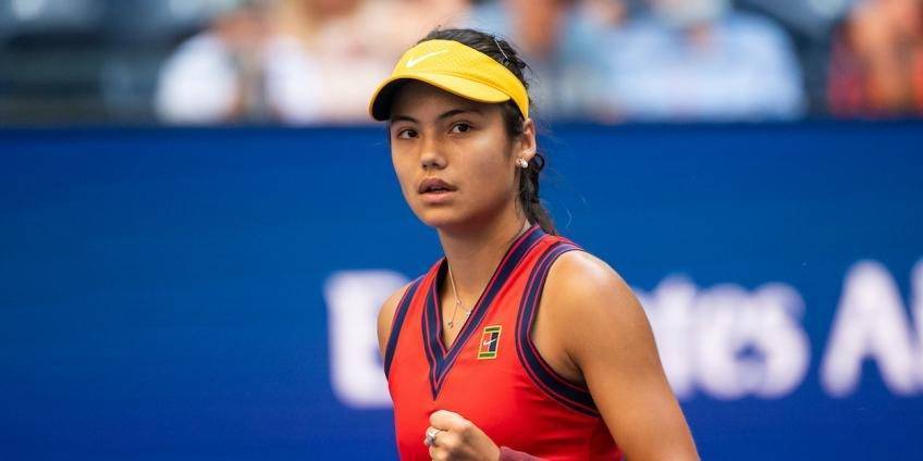 用竞技视角 用竞技视角